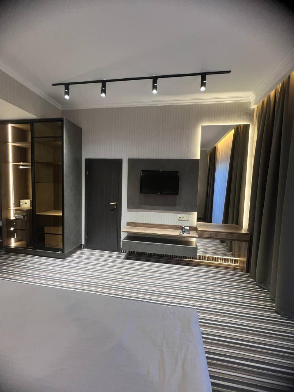 Sapar Standart Hotel Shymkent Luaran gambar