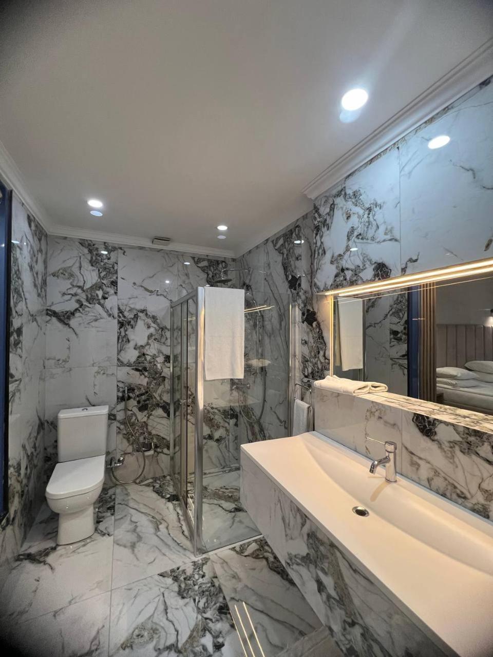 Sapar Standart Hotel Shymkent Luaran gambar