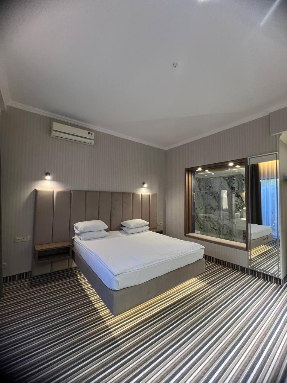 Sapar Standart Hotel Shymkent Luaran gambar