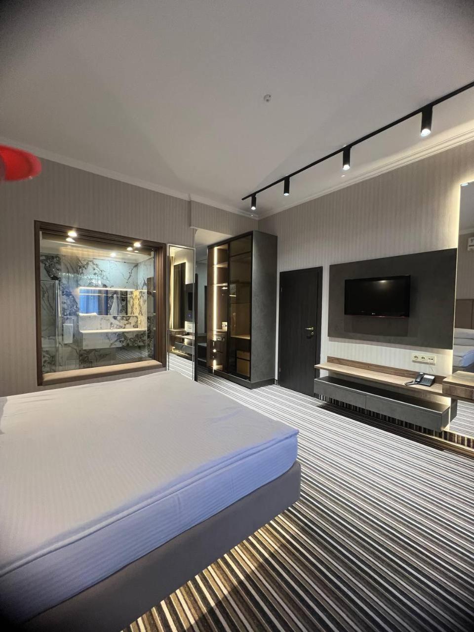 Sapar Standart Hotel Shymkent Luaran gambar
