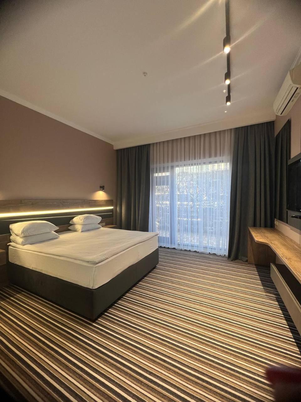Sapar Standart Hotel Shymkent Luaran gambar