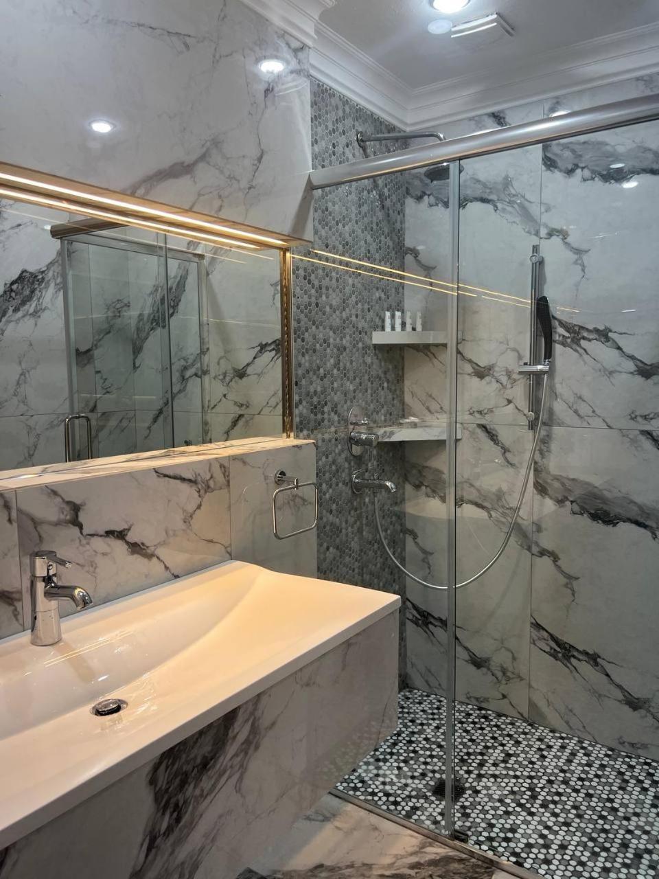 Sapar Standart Hotel Shymkent Luaran gambar