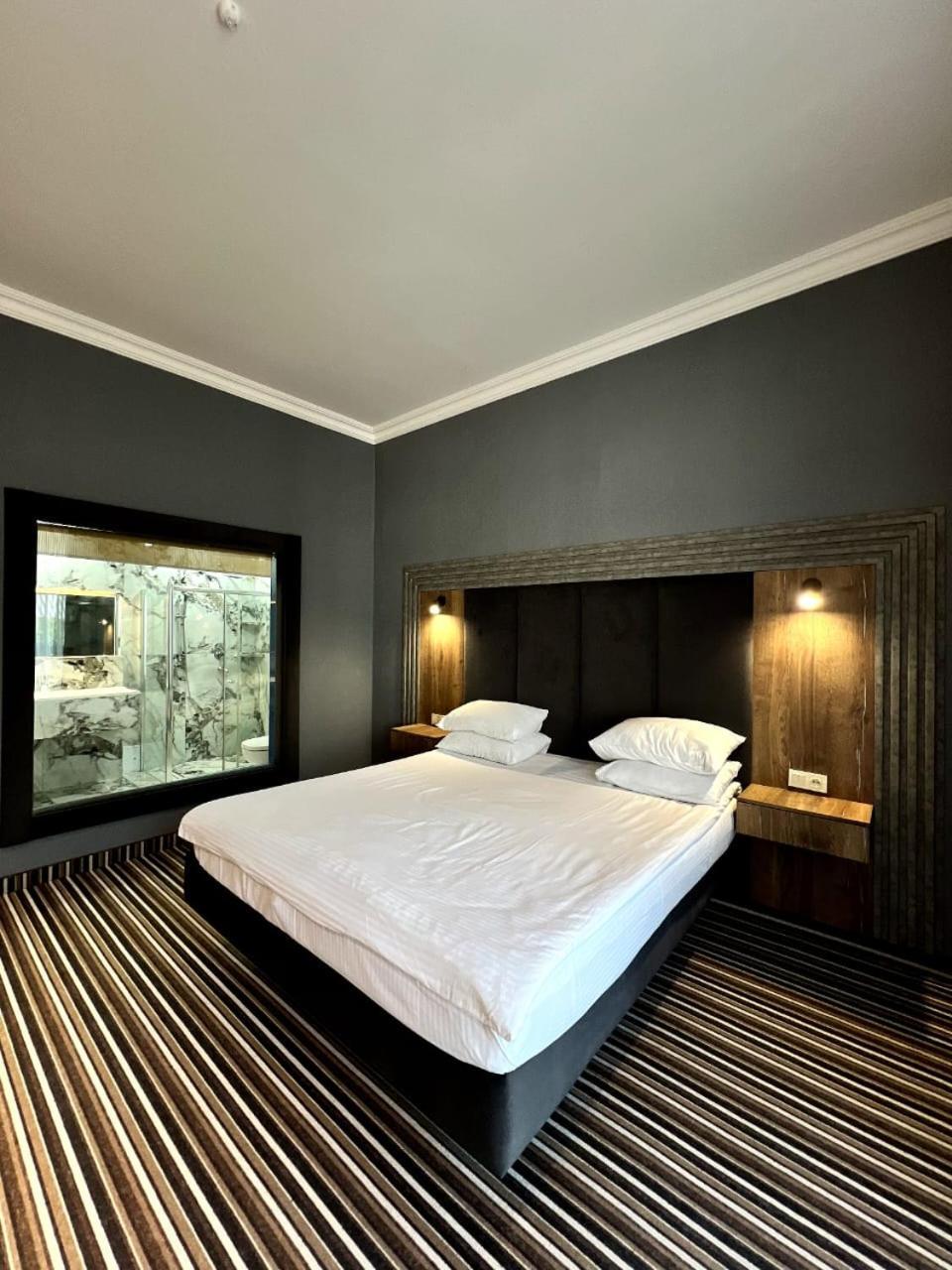Sapar Standart Hotel Shymkent Luaran gambar
